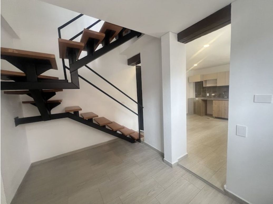 Casa de 5 alcobas en arriendo en Teusaquillo, Bogotá, 261 m² · foto 7 de 11