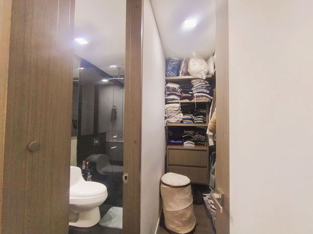 Apartamento de 2 alcobas en venta en Santa Barbara Occidental, Bogotá, 78 m² · foto 14 de 20