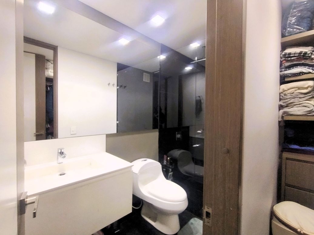 Apartamento de 2 alcobas en venta en Santa Barbara Occidental, Bogotá, 78 m² · foto 15 de 20