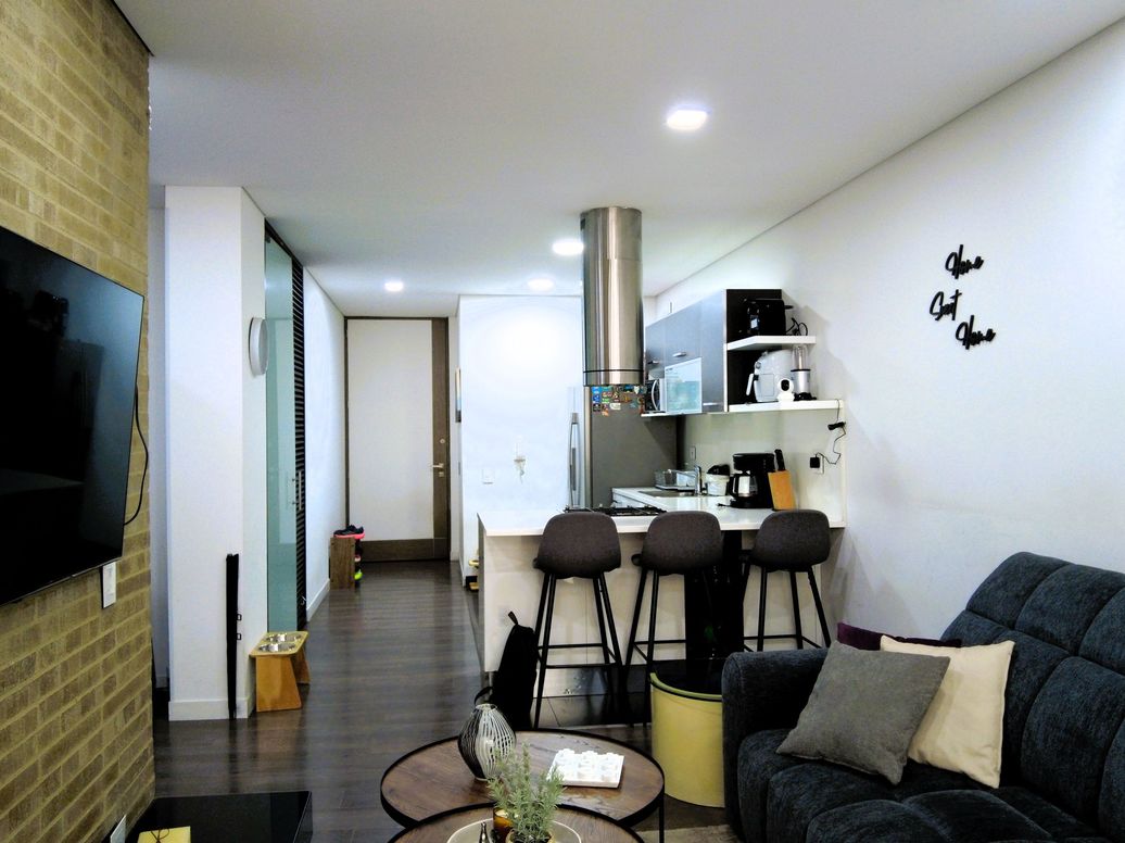 Apartamento de 2 alcobas en venta en Santa Barbara Occidental, Bogotá, 78 m² · foto 5 de 20