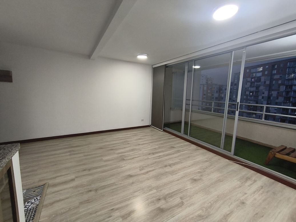 Apartamento de 3 alcobas en venta en Hayuelos, Bogotá, 82 m² · foto 2 de 20