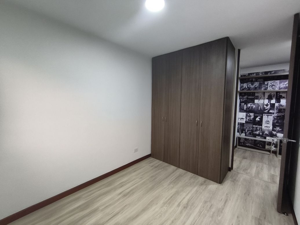 Apartamento de 3 alcobas en venta en Hayuelos, Bogotá, 82 m² · foto 10 de 20