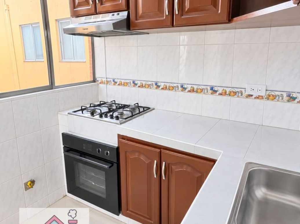 Apartamento de 3 alcobas en venta en Capellanía, Bogotá, 64 m² · foto 3 de 12