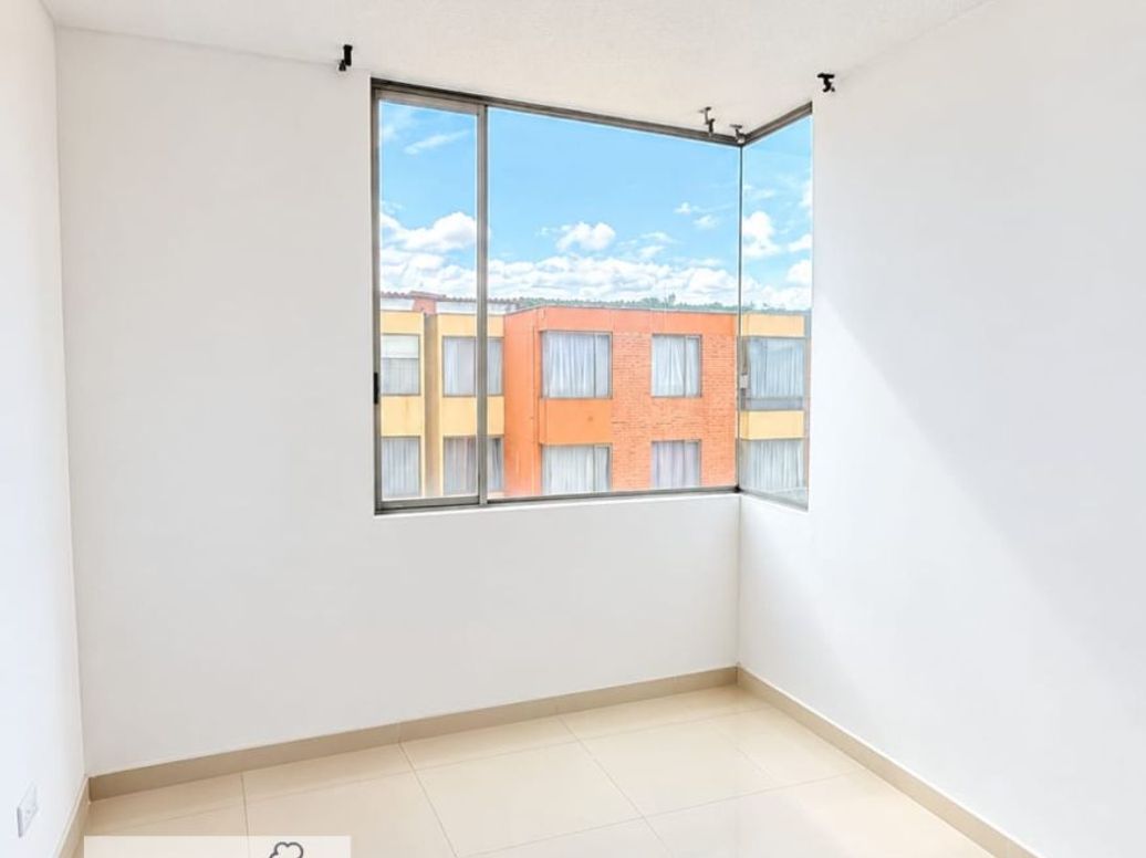 Apartamento de 3 alcobas en venta en Capellanía, Bogotá, 64 m² · foto 9 de 12