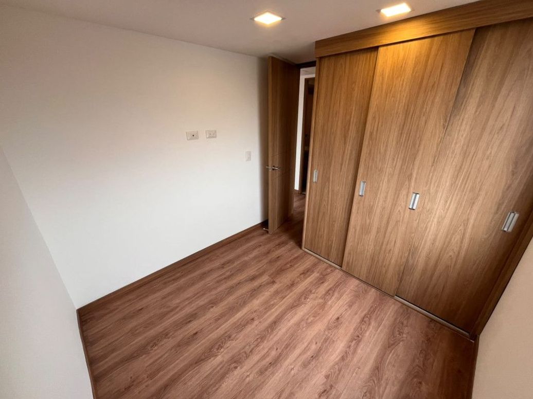 Apartamento de 2 alcobas en arriendo en Carlos Lleras Restrepo Manzana D, Bogotá, 43 m² · foto 4 de 15