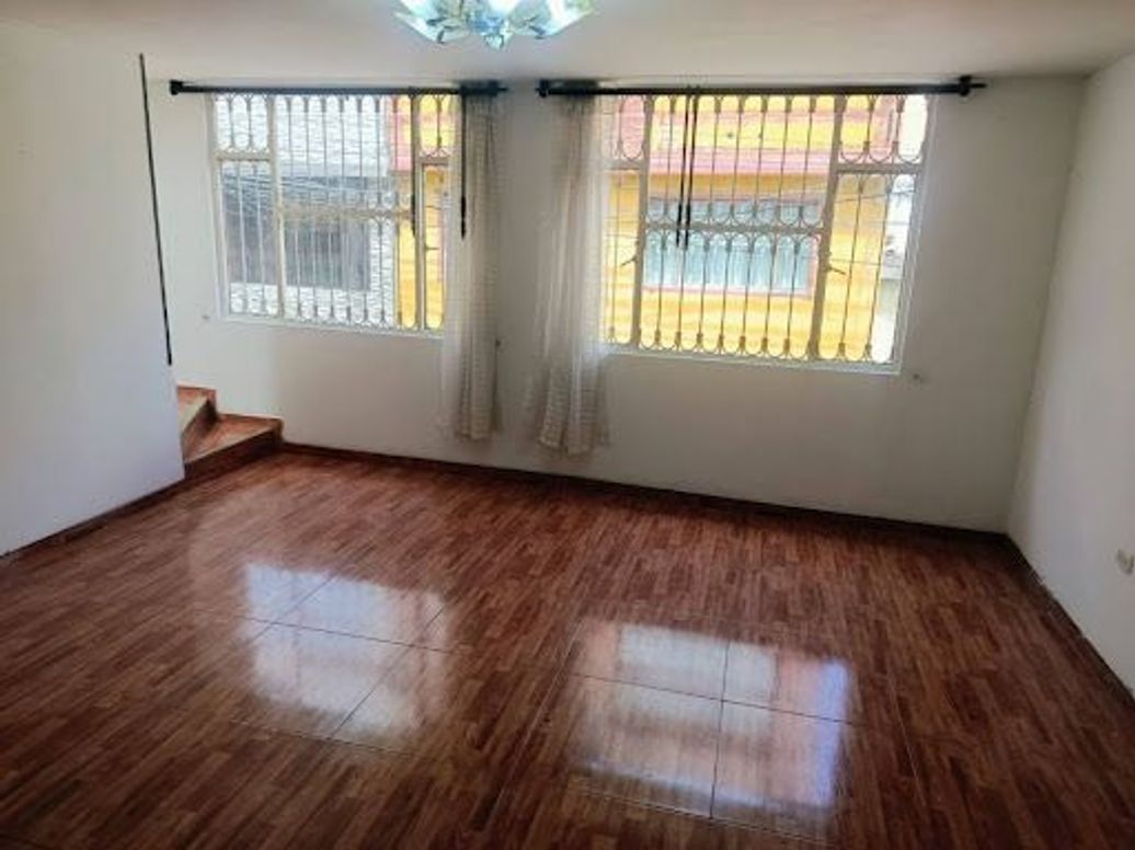 Apartamento de 3 alcobas en arriendo en El Refugio, Bogotá, 72 m² · foto 2 de 18