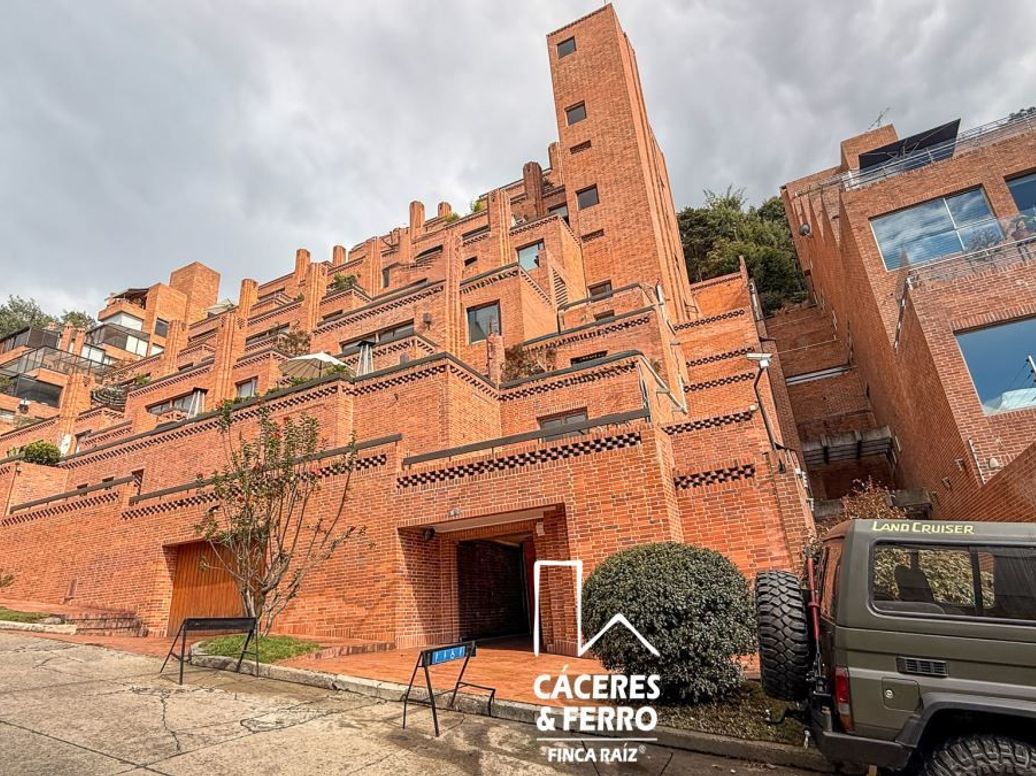 Apartamento de 3 alcobas en venta en Santa Ana Oriental, Bogotá, 175 m² · foto 2 de 20
