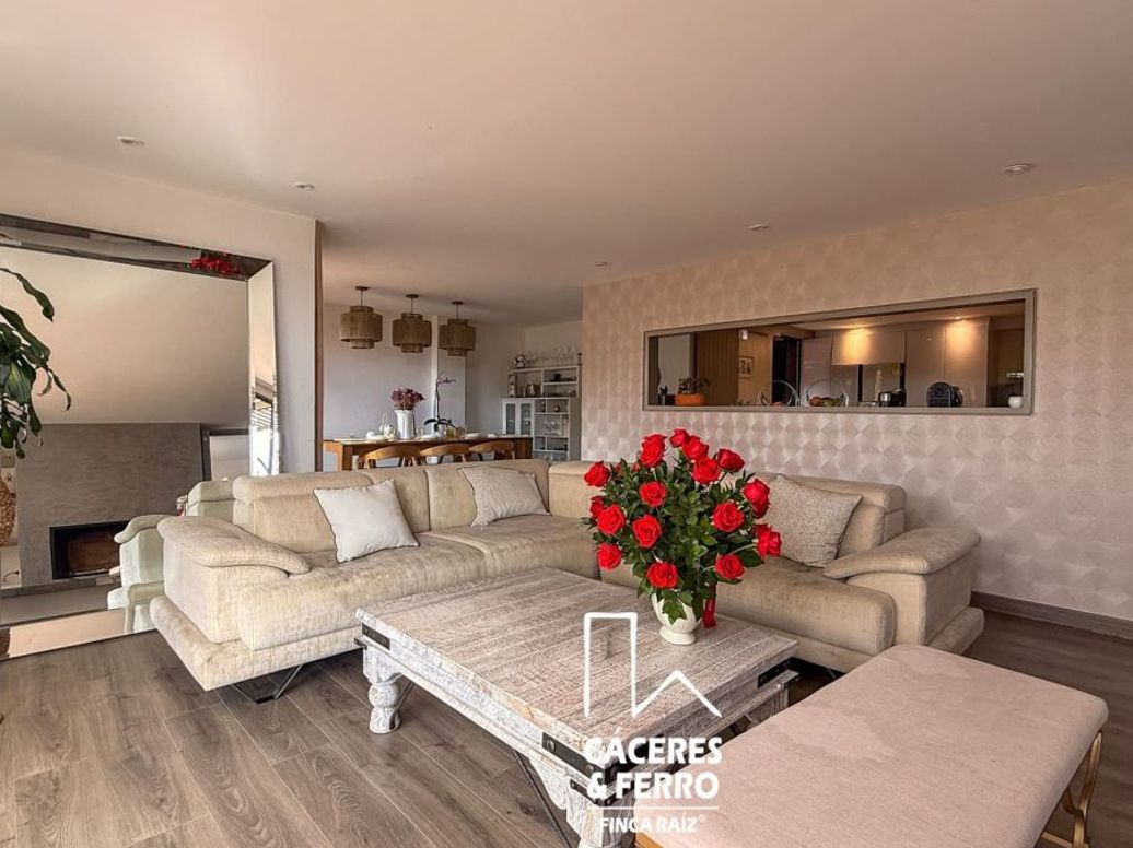 Apartamento de 3 alcobas en venta en Santa Ana Oriental, Bogotá, 175 m² · foto 3 de 20