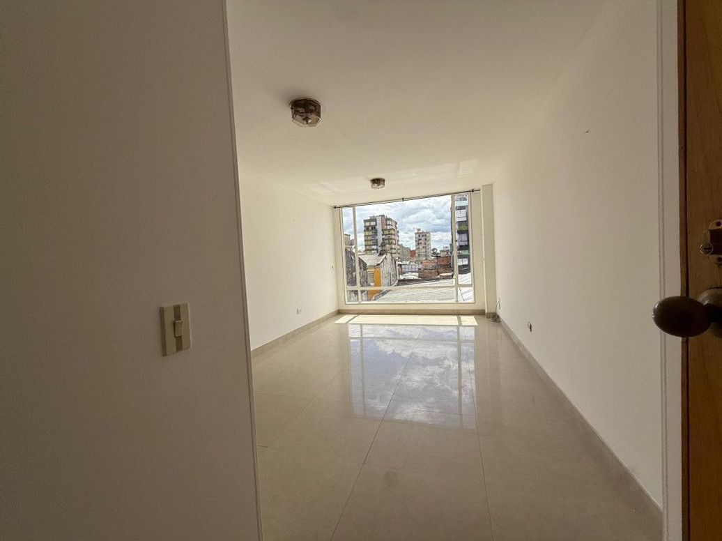 Apartamento de 2 alcobas en arriendo en Alfonso López, Bogotá · foto 2 de 15