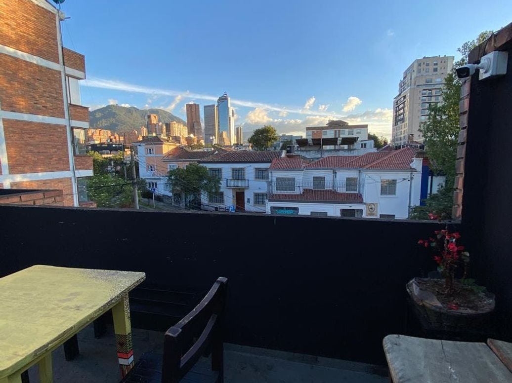 Casa de 6 alcobas en arriendo en La Soledad, Bogotá, 960 m² · foto 16 de 18