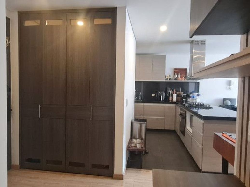 Apartamento de 2 alcobas en arriendo en Los Cedros Oriental, Bogotá, 90 m² · foto 3 de 20