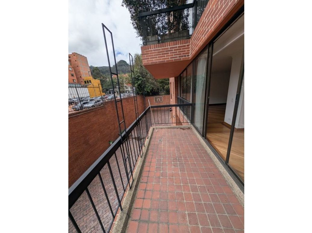 Apartamento de 3 alcobas en venta en Chapinero, Bogotá, 179 m² · foto 2 de 20