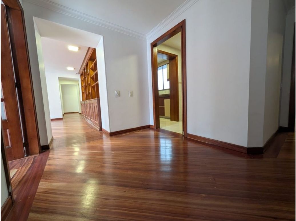 Apartamento de 3 alcobas en venta en Chapinero, Bogotá, 179 m² · foto 5 de 20