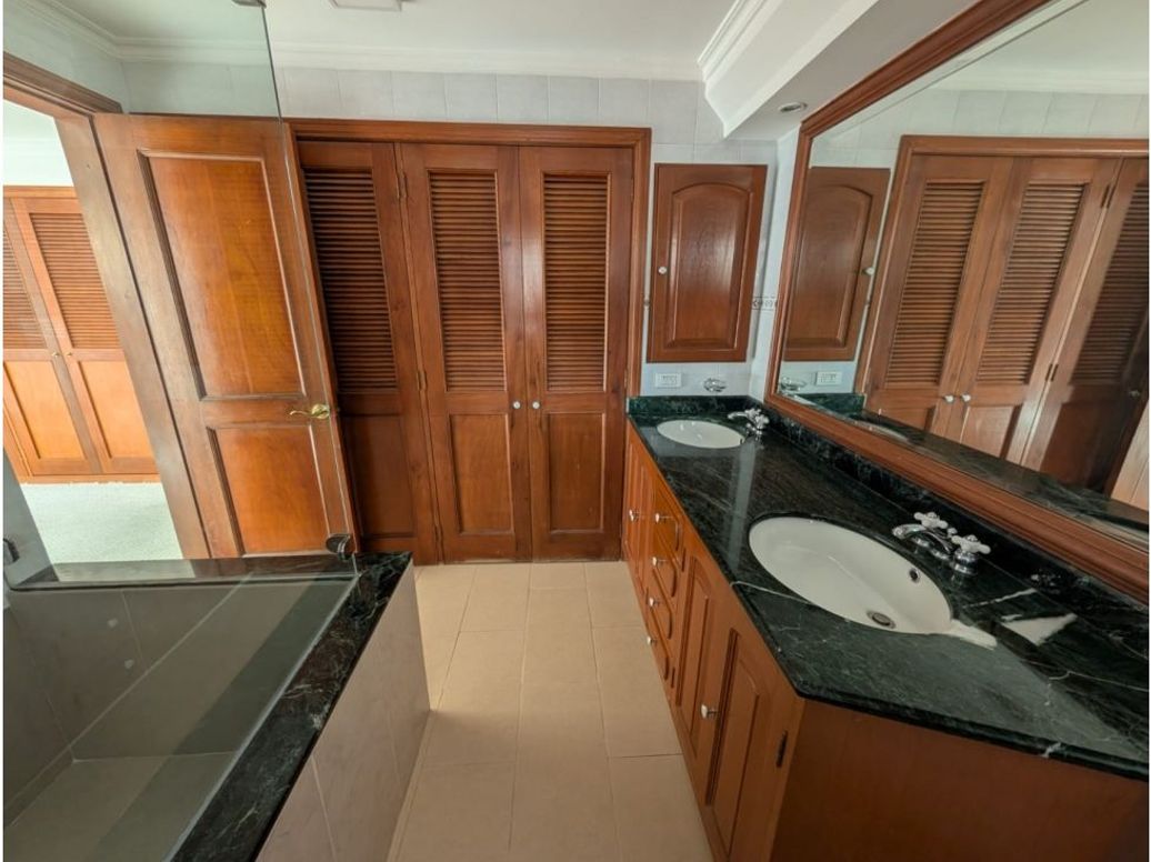 Apartamento de 3 alcobas en venta en Chapinero, Bogotá, 179 m² · foto 14 de 20
