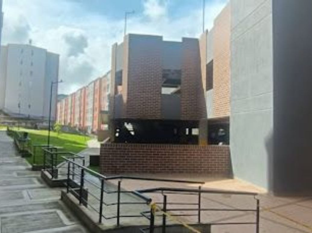 Apartamento de 3 alcobas en arriendo en El Tuno, Bogotá, 58 m² · foto 3 de 20