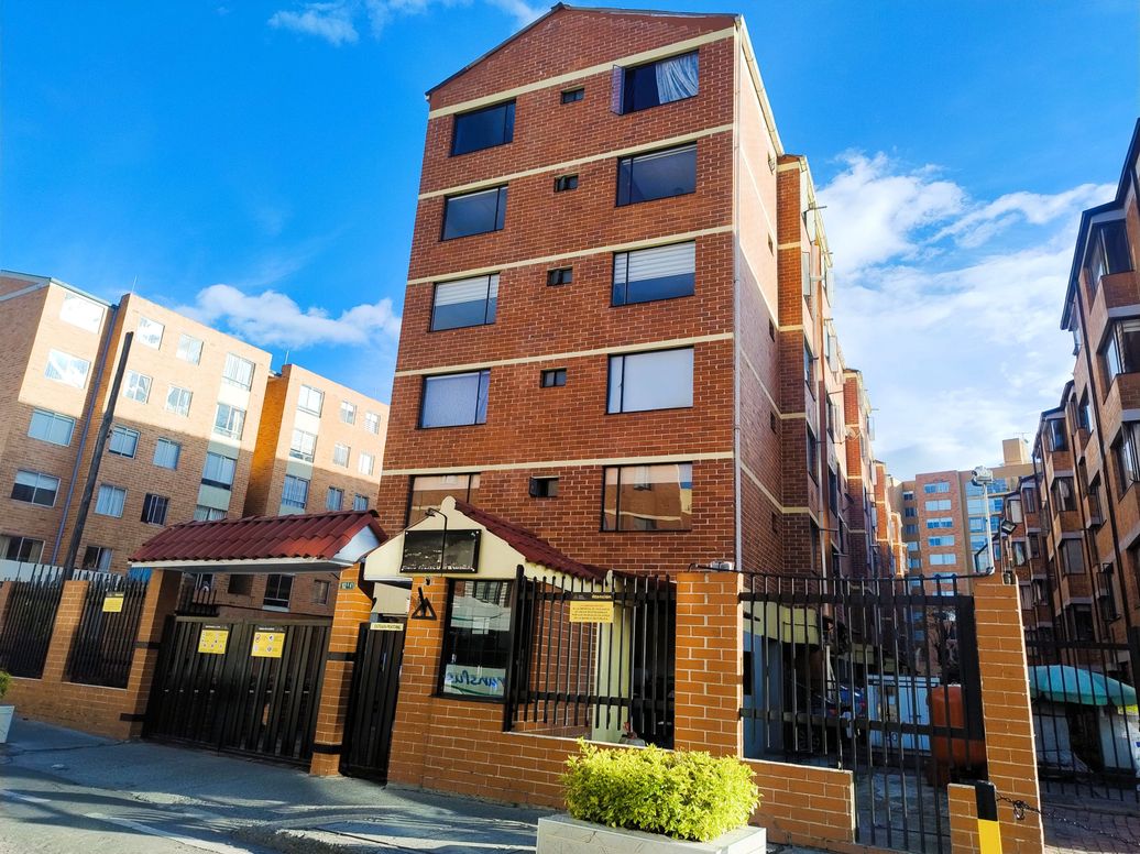 Apartamento de 3 alcobas en venta en Parque Residencia Nuevo Suba, Bogotá, 57 m² · foto 2 de 16