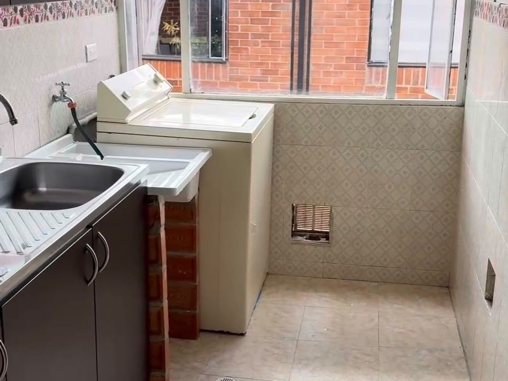 Apartamento de 3 alcobas en venta en Parque Residencia Nuevo Suba, Bogotá, 57 m² · foto 5 de 16