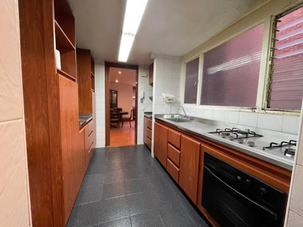 Apartamento de 3 alcobas en venta en Santa Barbara, Bogotá, 119 m² · foto 7 de 20