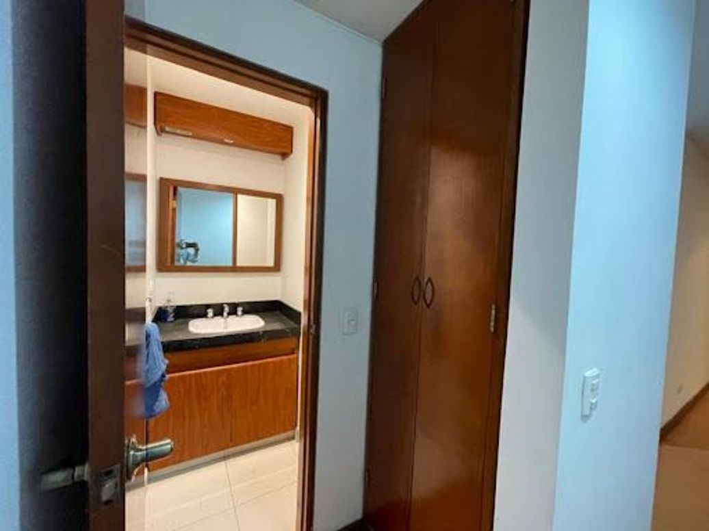 Apartamento de 3 alcobas en venta en Santa Barbara, Bogotá, 119 m² · foto 10 de 20