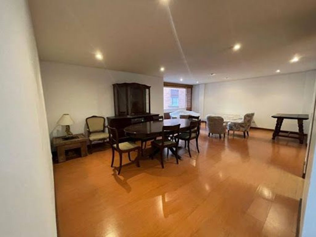 Apartamento de 3 alcobas en venta en Santa Barbara, Bogotá, 119 m² · foto 4 de 20