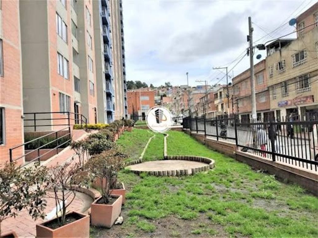 Apartamento de 2 alcobas en venta en Los Naranjos, Bogotá, 43 m² · foto 19 de 20