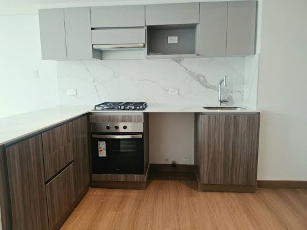 Apartamento de 1 alcoba en arriendo en La Salle, Bogotá, 55 m² · foto 2 de 13