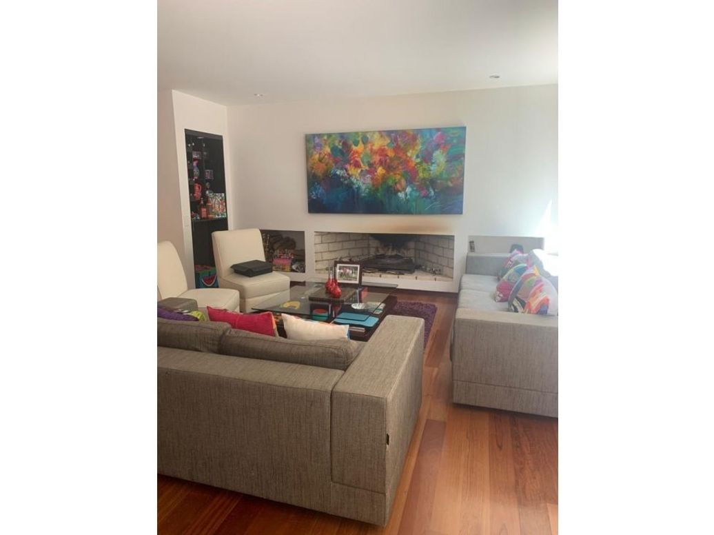 Apartamento de 3 alcobas en venta en Santa Barbara Alta, Bogotá, 216 m² · foto 9 de 12