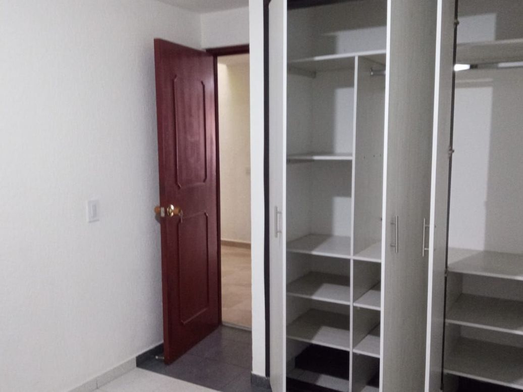 Casa de 5 alcobas en arriendo en Valladolid, Bogotá, 216 m² · foto 4 de 14