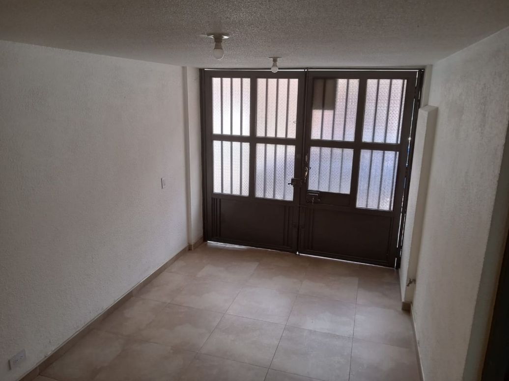 Casa de 5 alcobas en arriendo en Valladolid, Bogotá, 216 m² · foto 11 de 14