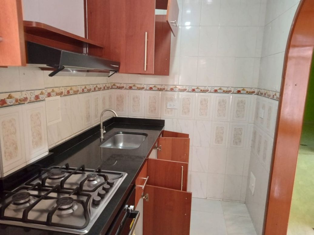 Casa de 5 alcobas en arriendo en Valladolid, Bogotá, 216 m² · foto 2 de 14
