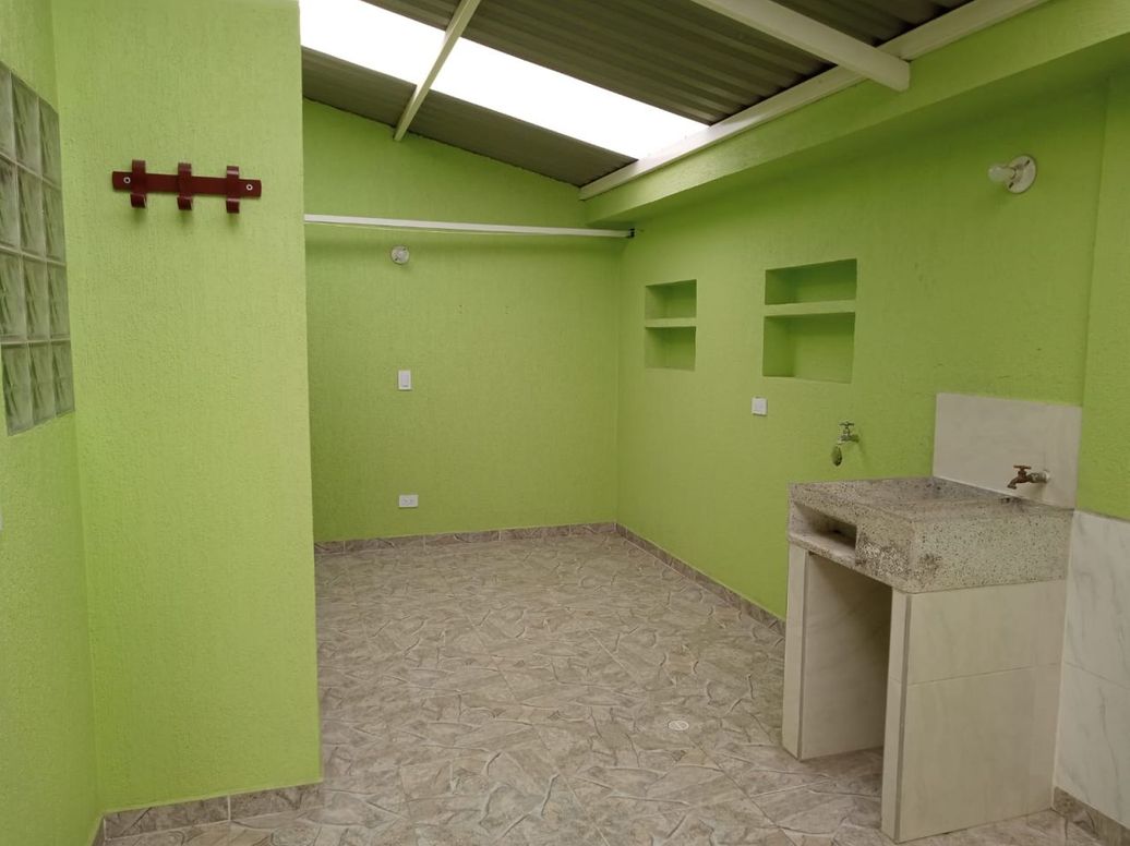 Casa de 5 alcobas en arriendo en Valladolid, Bogotá, 216 m² · foto 5 de 14
