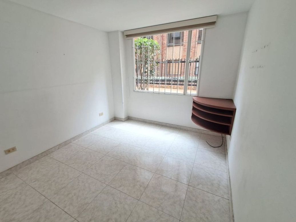Apartamento de 3 alcobas en arriendo en Los Cedritos, Bogotá, 75 m² · foto 2 de 20