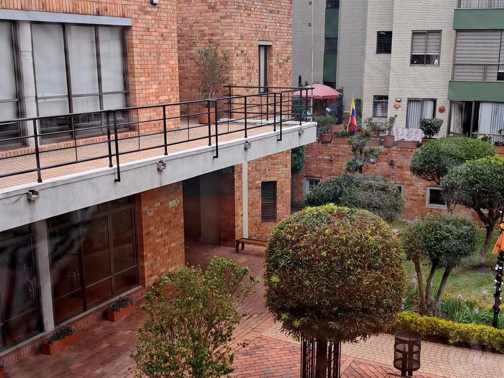 Apartamento de 3 alcobas en arriendo en La Liberia, Bogotá, 86 m² · foto 2 de 14