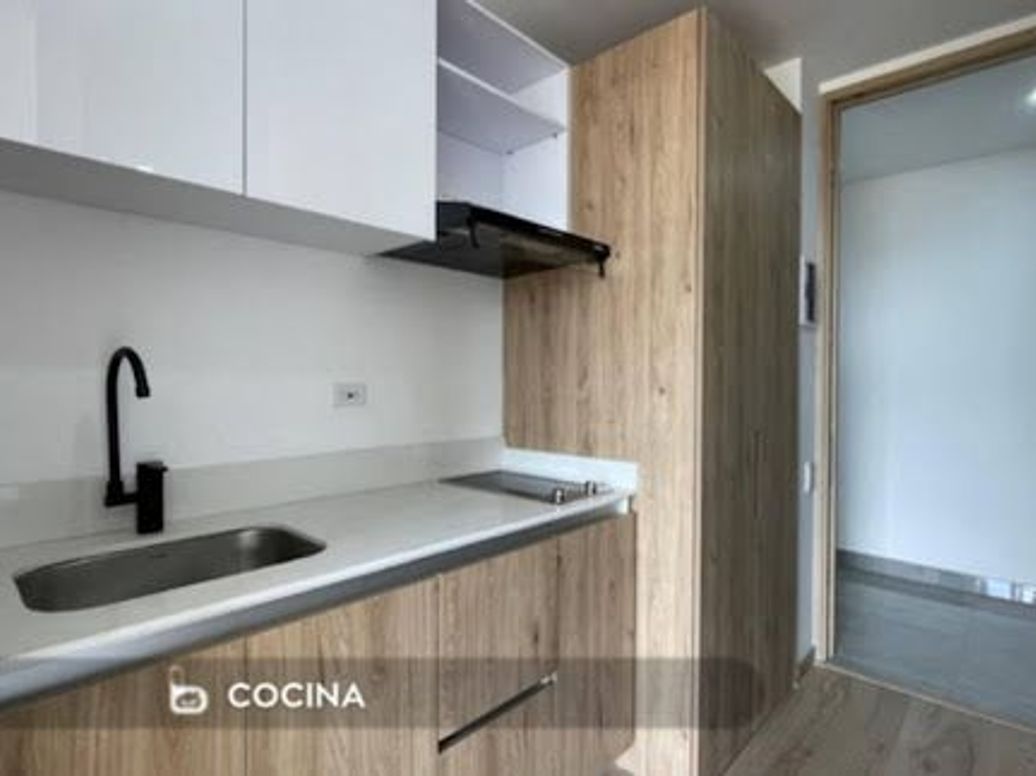 Apartaestudio en venta en Chico Norte Iii, Bogotá, 24 m² · foto 3 de 7