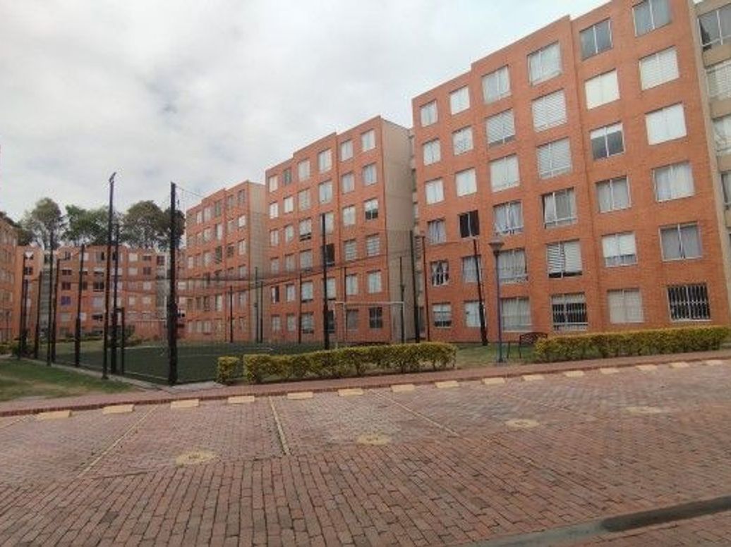 Apartamento de 3 alcobas en venta en Centro Engativa, Bogotá, 46 m² · foto 14 de 16