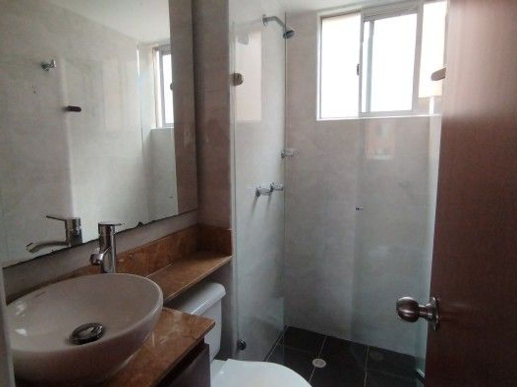 Apartamento de 3 alcobas en venta en Centro Engativa, Bogotá, 46 m² · foto 10 de 16