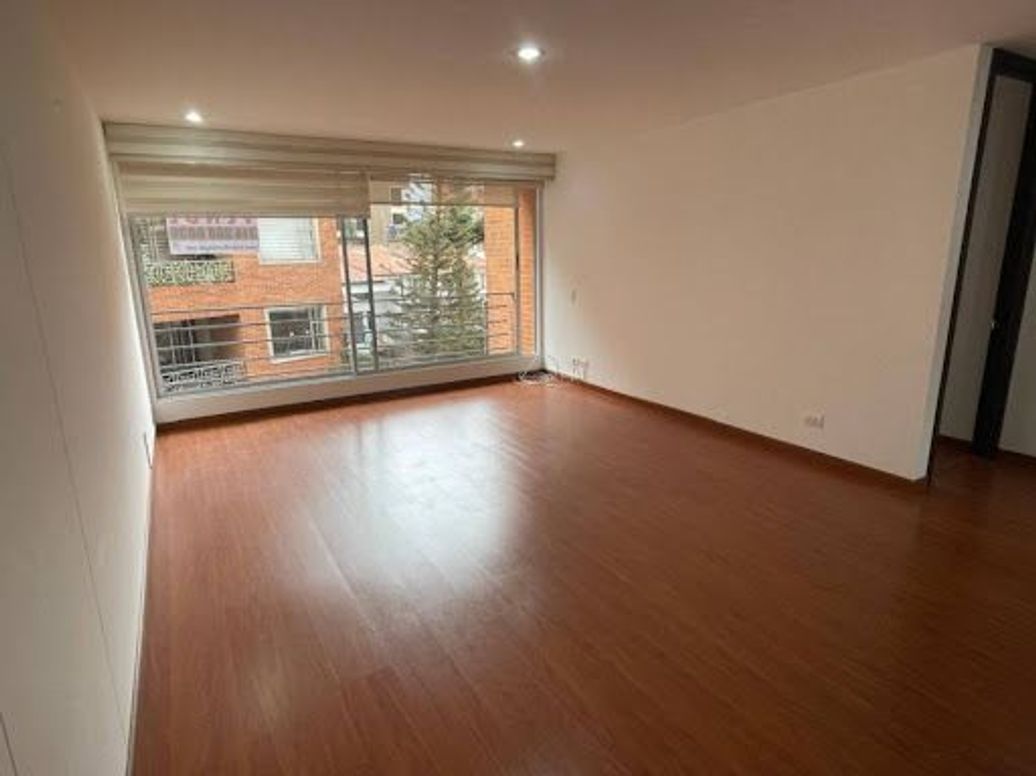 Apartamento de 2 alcobas en venta en Caobos Salazar, Bogotá, 81 m² · foto 4 de 20