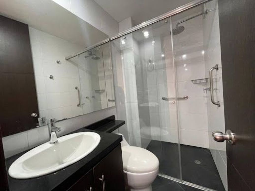 Apartamento de 2 alcobas en venta en Caobos Salazar, Bogotá, 81 m² · foto 19 de 20