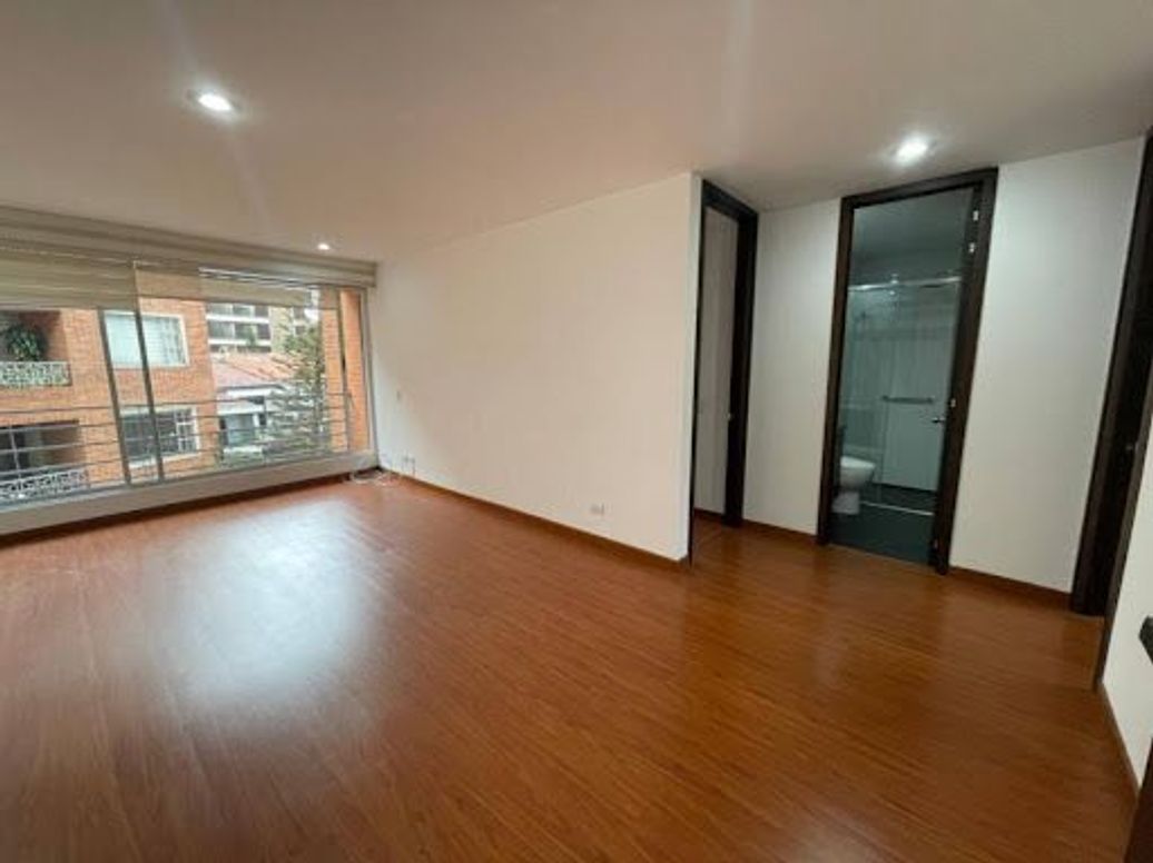 Apartamento de 2 alcobas en venta en Caobos Salazar, Bogotá, 81 m² · foto 5 de 20