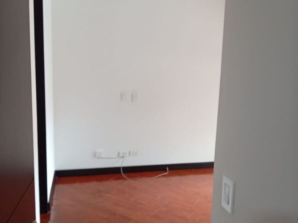 Apartamento de 1 alcoba en venta en San Patricio, Bogotá, 50 m² · foto 10 de 12