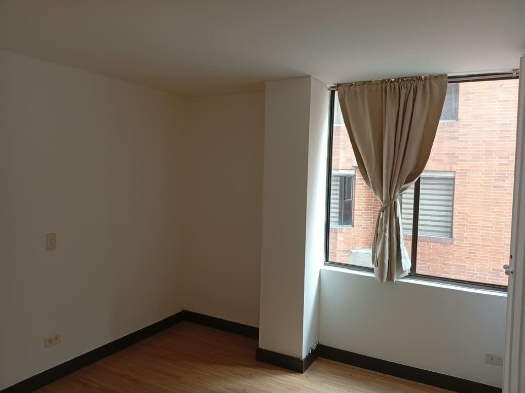 Apartamento de 3 alcobas en arriendo en Chico Norte Et. Iii, Bogotá, 123 m² · foto 13 de 20
