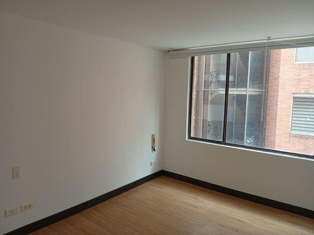 Apartamento de 3 alcobas en arriendo en Chico Norte Et. Iii, Bogotá, 123 m² · foto 3 de 20