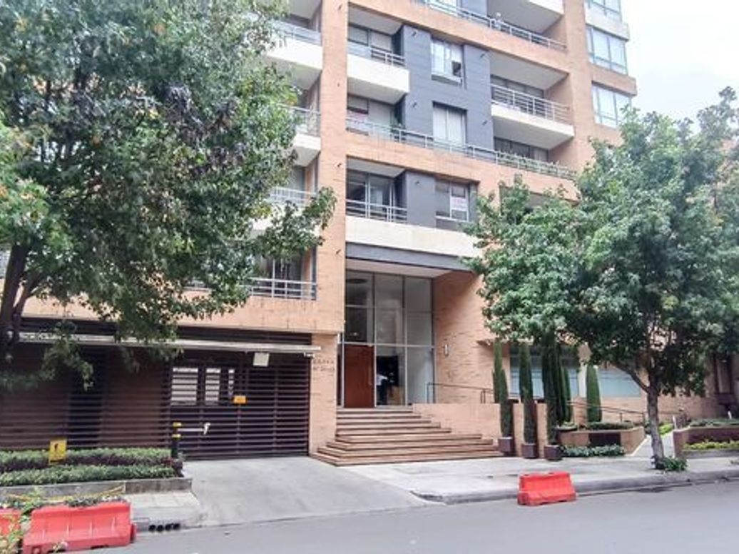 Apartamento de 1 alcoba en arriendo en Chico Norte Et. Iii, Bogotá, 53 m² · foto 6 de 13