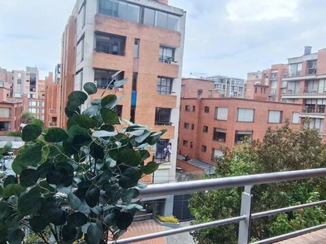 Apartamento de 1 alcoba en arriendo en Chico Norte Et. Iii, Bogotá, 53 m² · foto 3 de 13