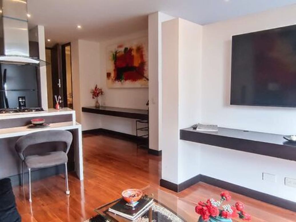 Apartamento de 1 alcoba en arriendo en Chico Norte Et. Iii, Bogotá, 53 m² · foto 2 de 13