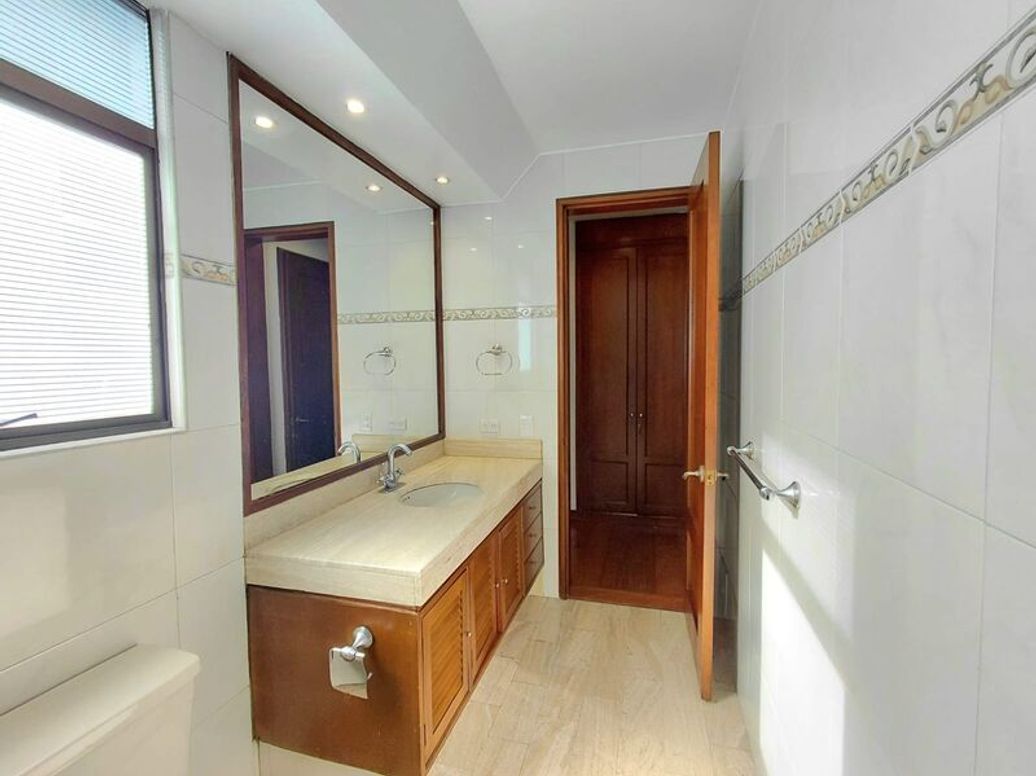 Apartamento de 3 alcobas en venta en Chico Norte Et. Iii, Bogotá, 147 m² · foto 18 de 20