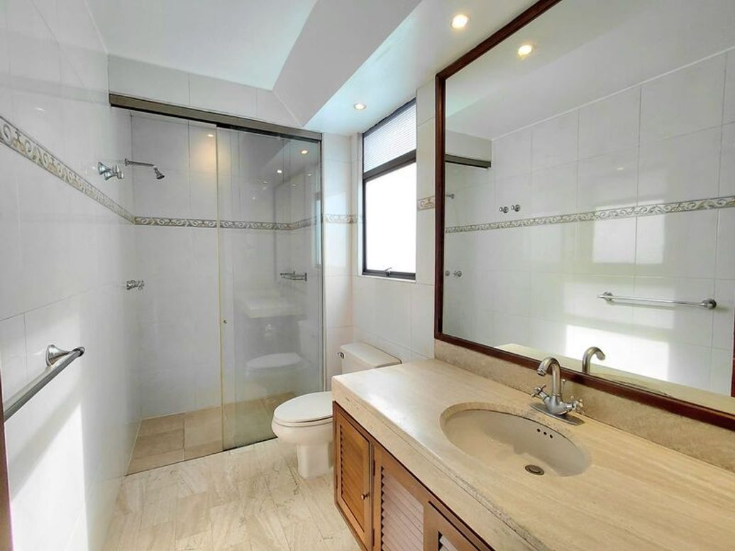 Apartamento de 3 alcobas en venta en Chico Norte Et. Iii, Bogotá, 147 m² · foto 19 de 20