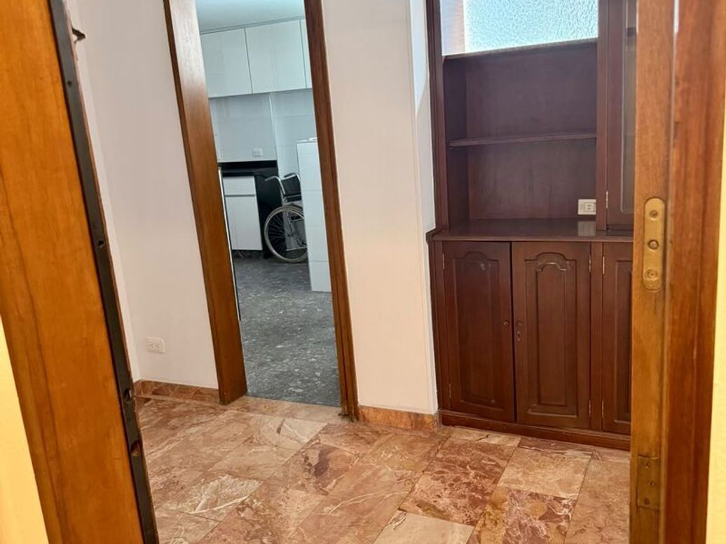 Apartamento de 3 alcobas en venta en Santa Barbara Central, Bogotá, 178 m² · foto 9 de 17