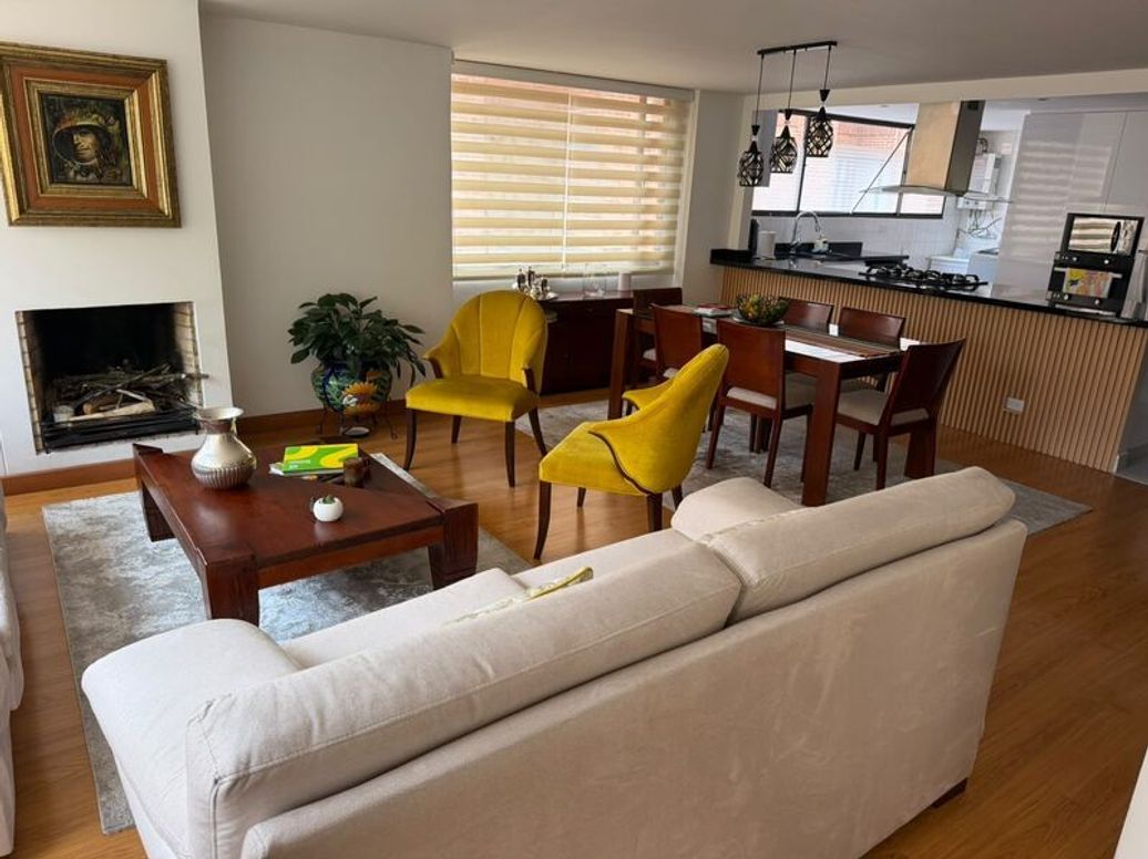 Apartamento de 3 alcobas en venta en Chico Norte Et. Iii, Bogotá, 180 m² · foto 3 de 12