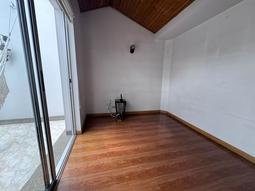 Apartamento de 4 alcobas en venta en Ciudad Salitre Occidental, Bogotá, 111 m² · foto 2 de 15